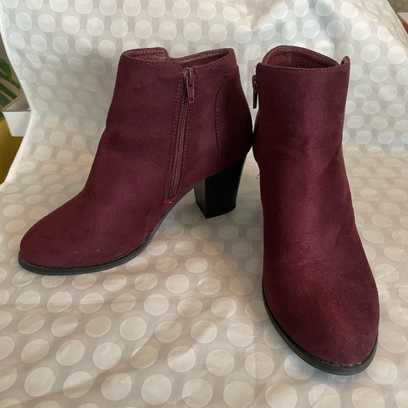 Charlotte Russe Shoes - MOVING SALE! Dark maroon heeled Charlotte Russe bootie